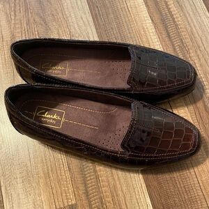Clarks Gael Angora Loafer Comfort Crocodile Skin Embossed Brown Women Size 7.5